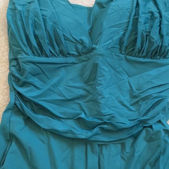 ✨3xHP✨ NWT Spanx swimsuit - Picture 4 of 9